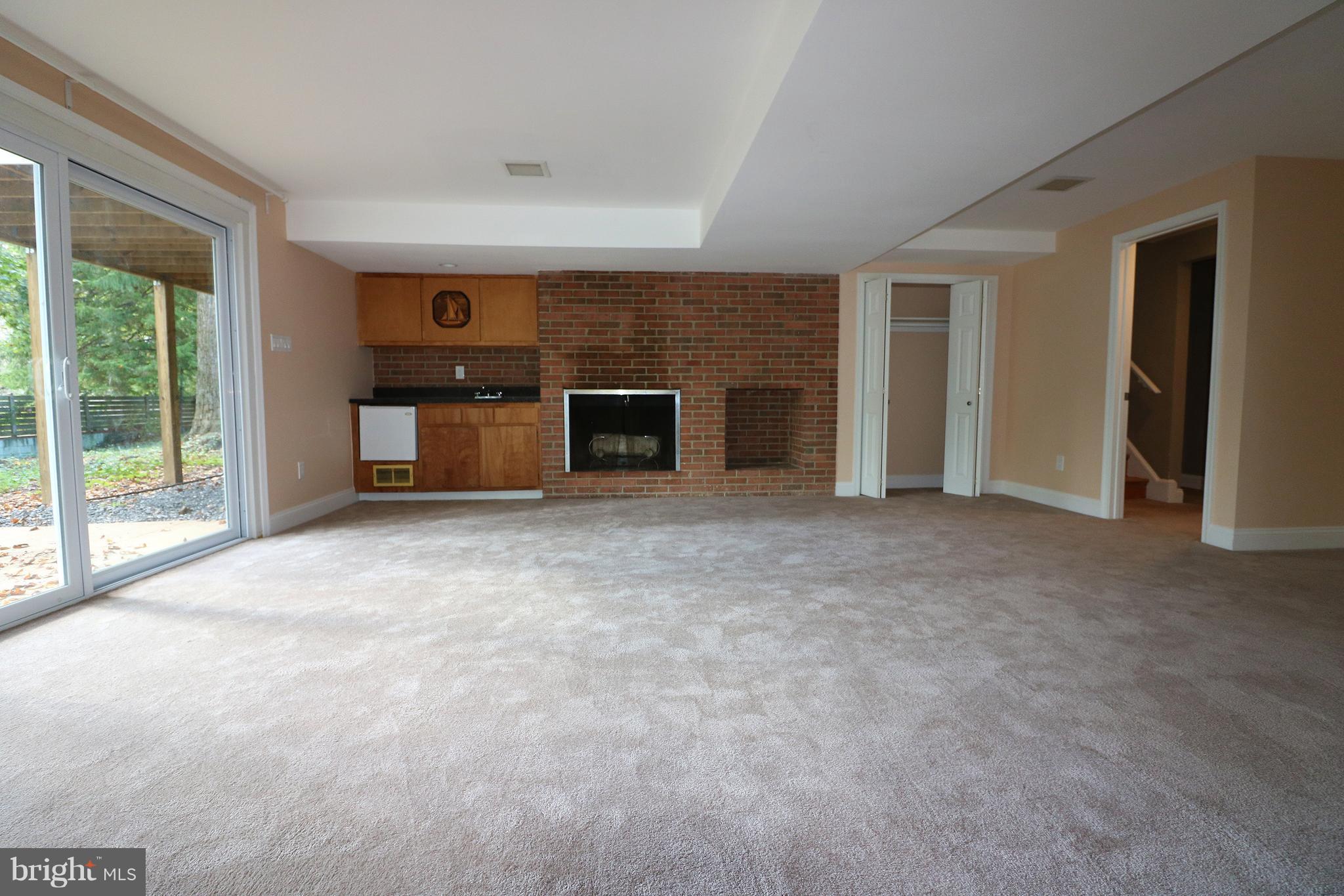 WOODHAVEN - Residential Lease