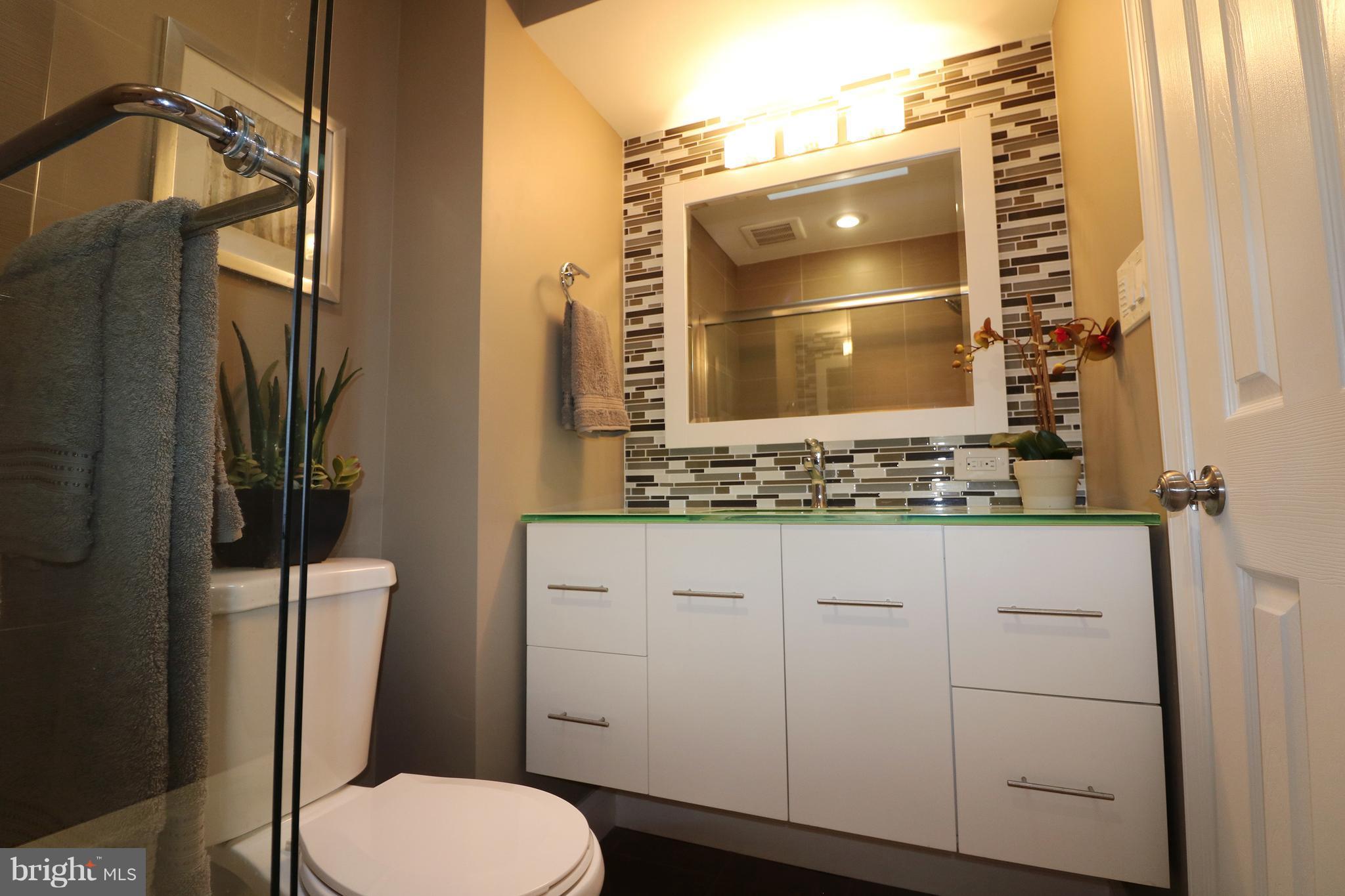 WOODHAVEN - Residential Lease