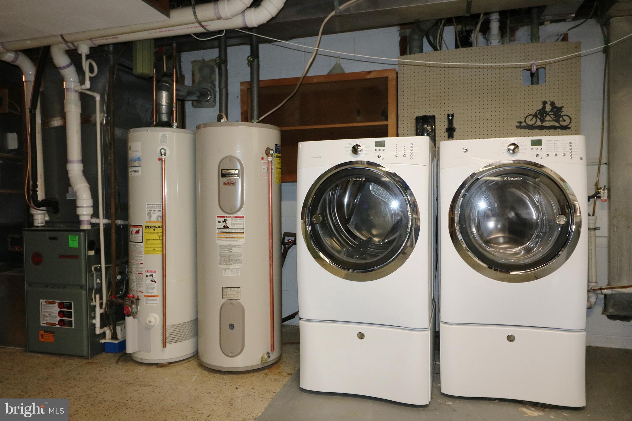 WOODHAVEN - Residential Lease