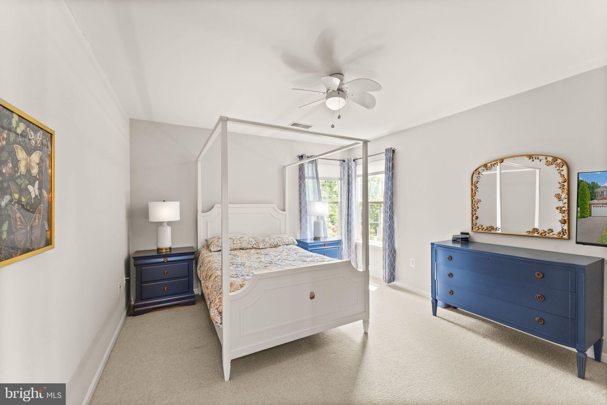 LOWES POINT - Residential