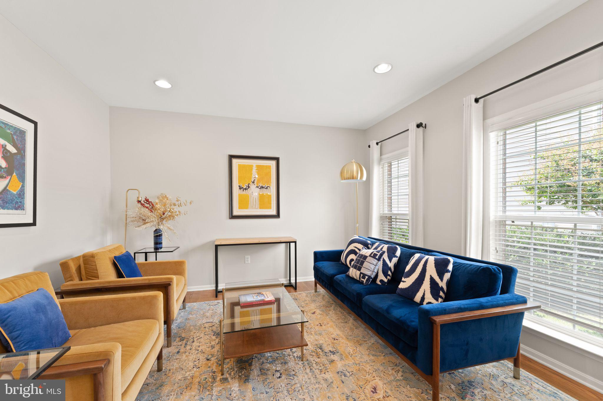 LOWES POINT - Residential