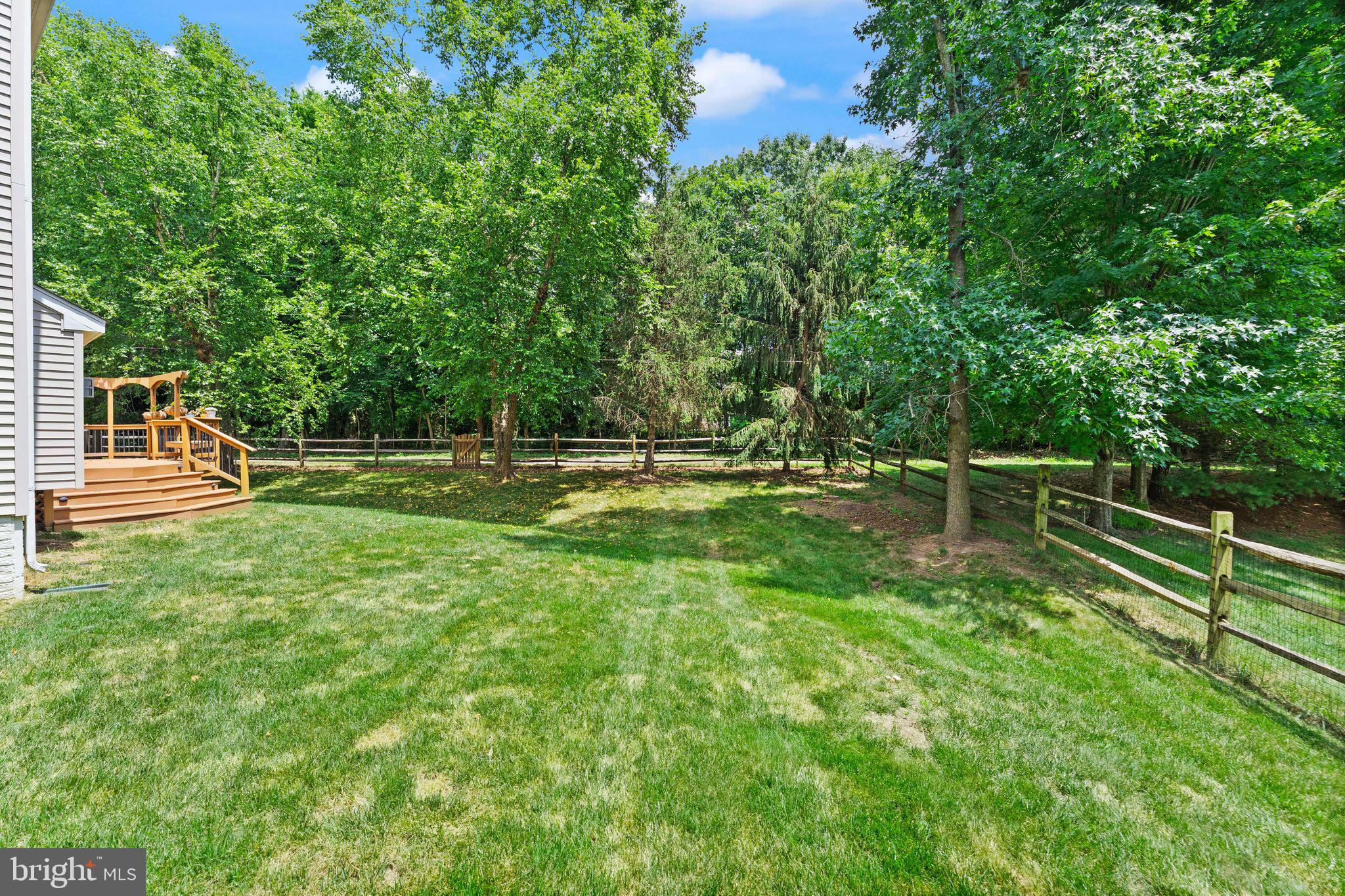 LOWES POINT - Residential