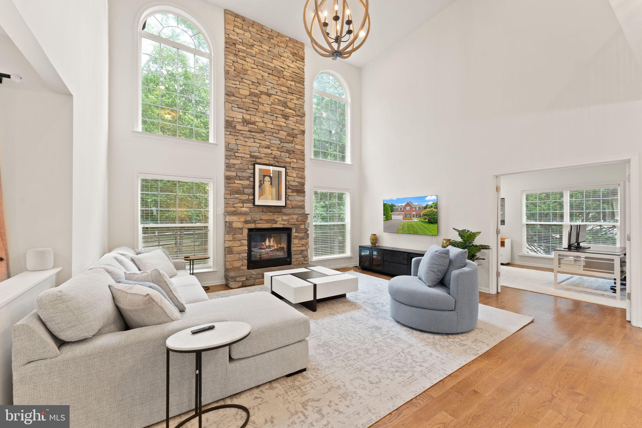 LOWES POINT - Residential