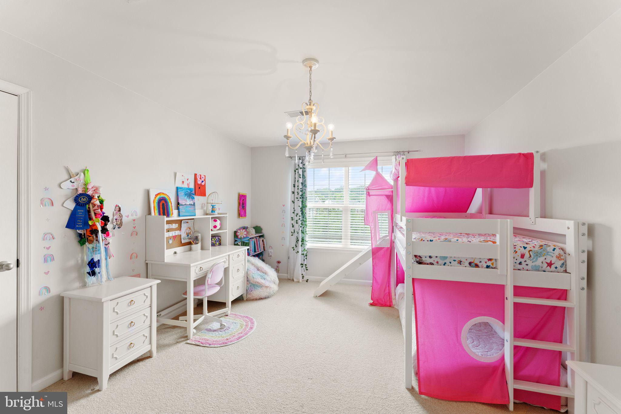 LOWES POINT - Residential