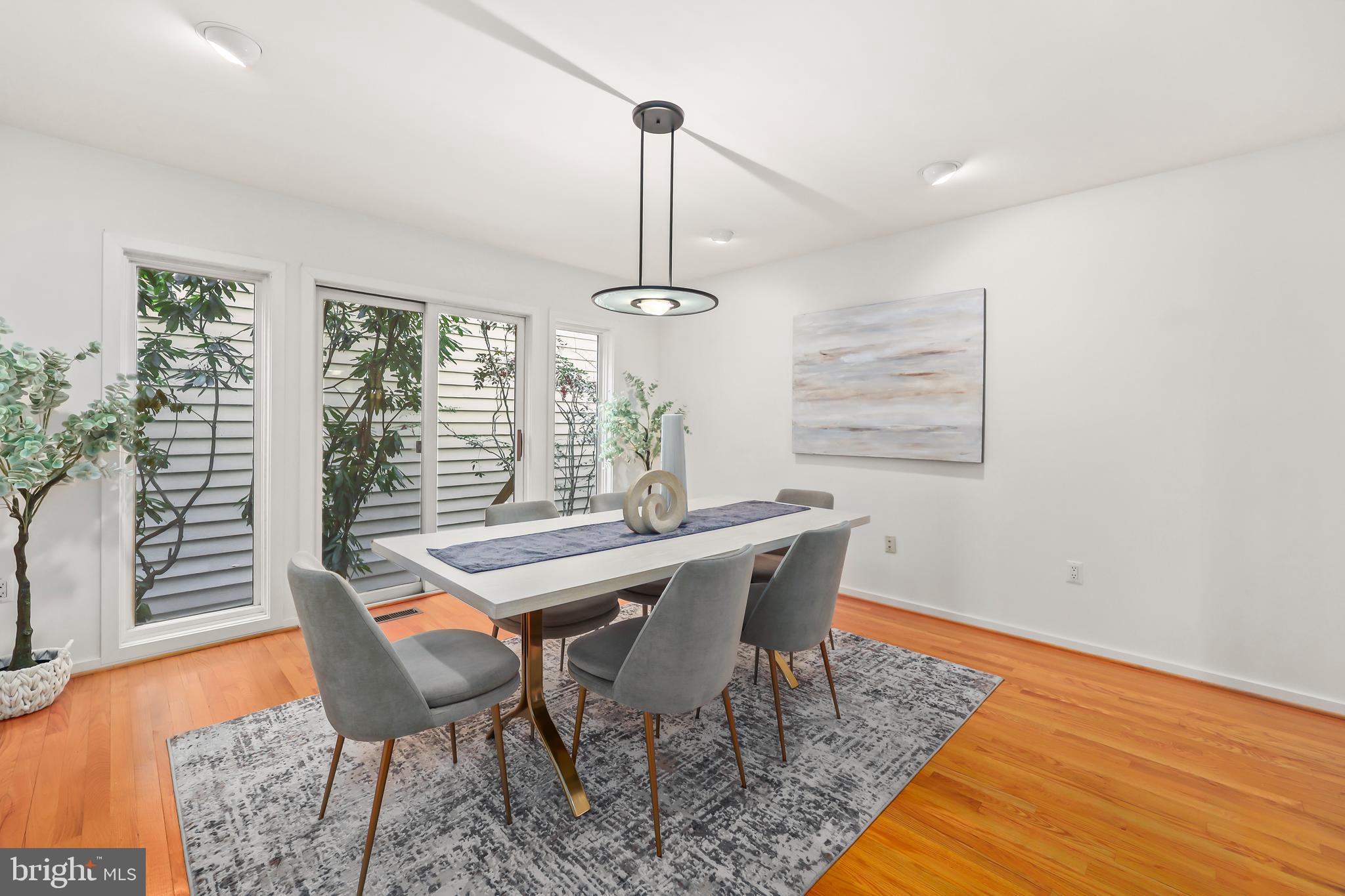 RESTON - Residential