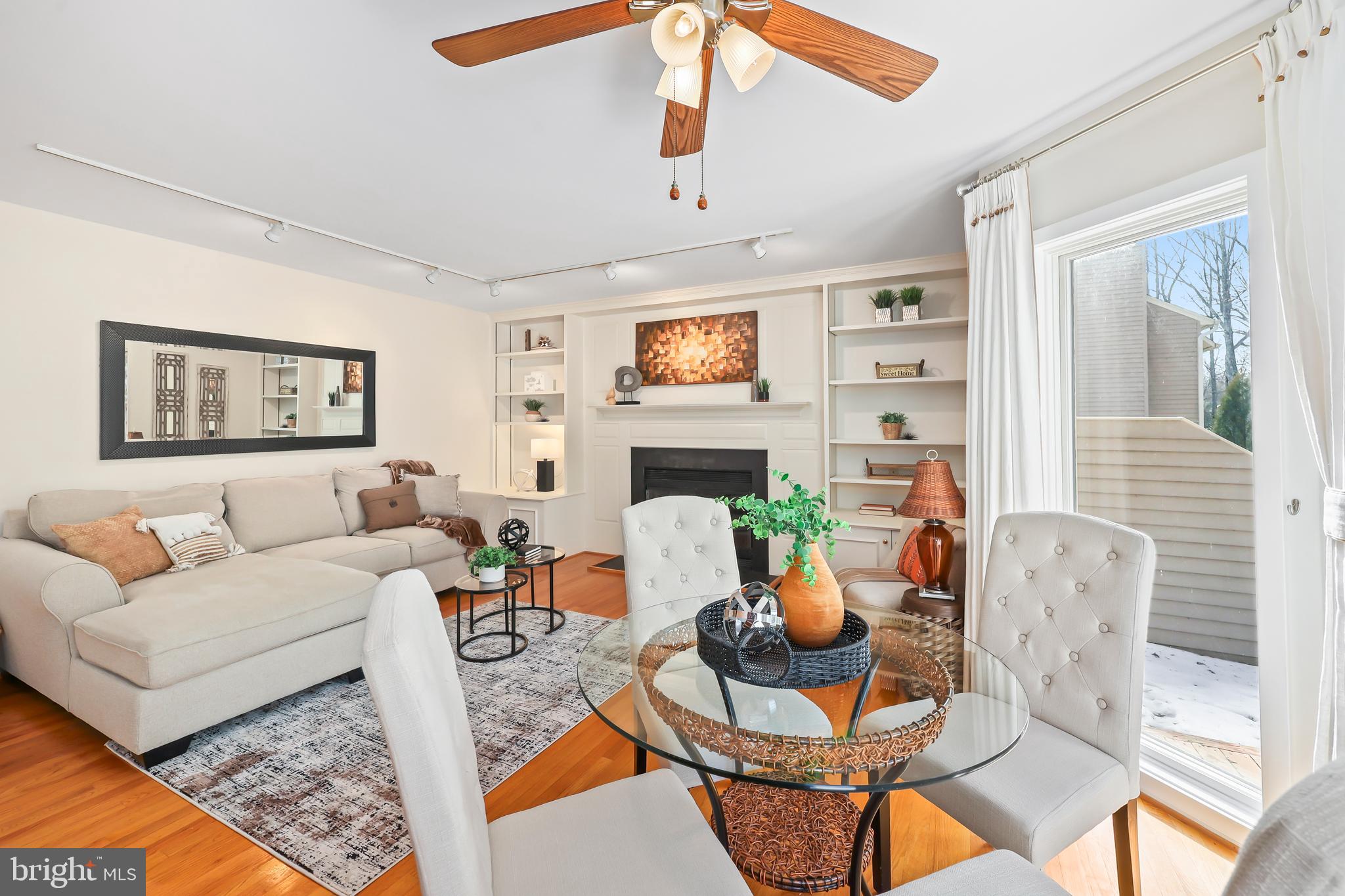 RESTON - Residential