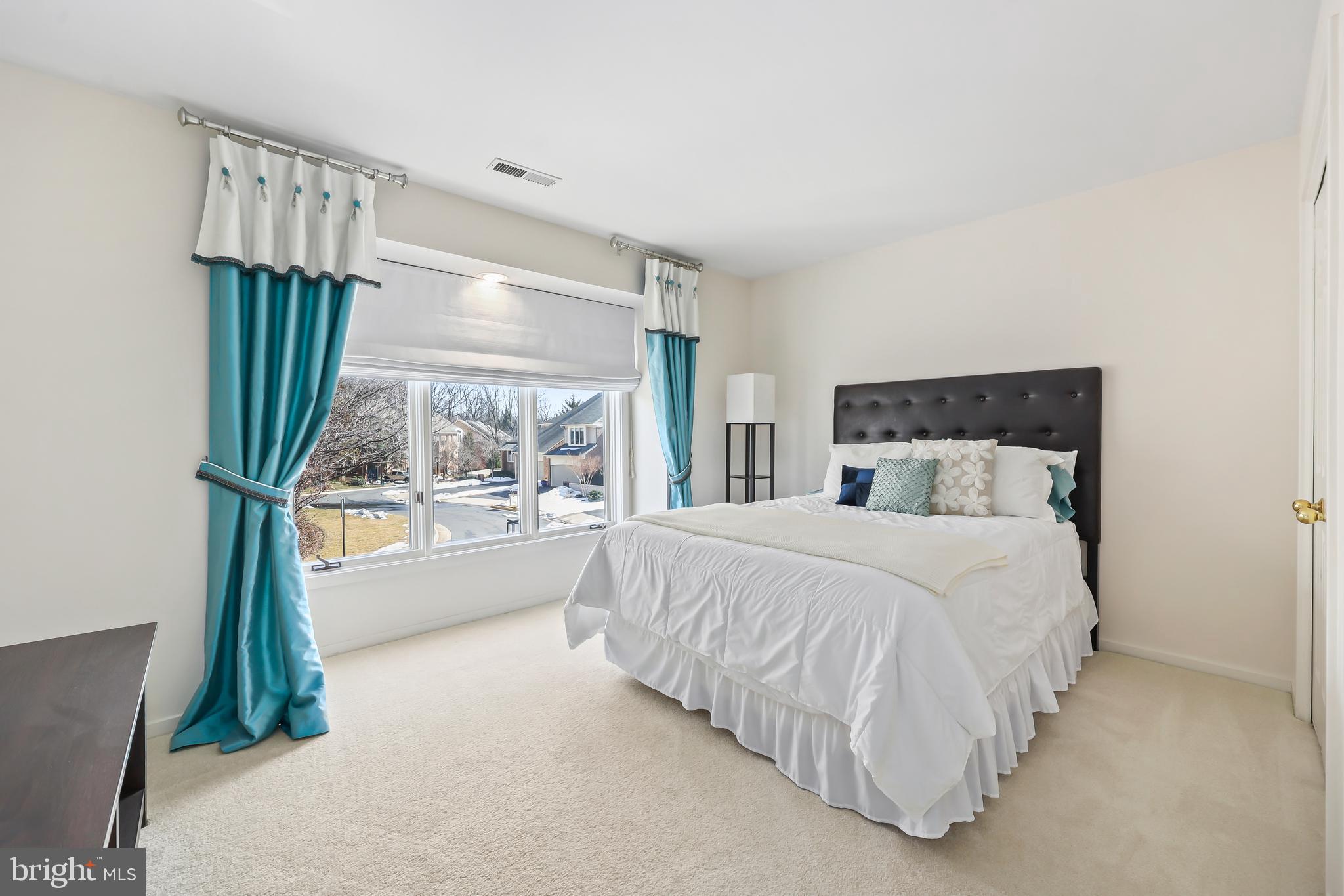 RESTON - Residential