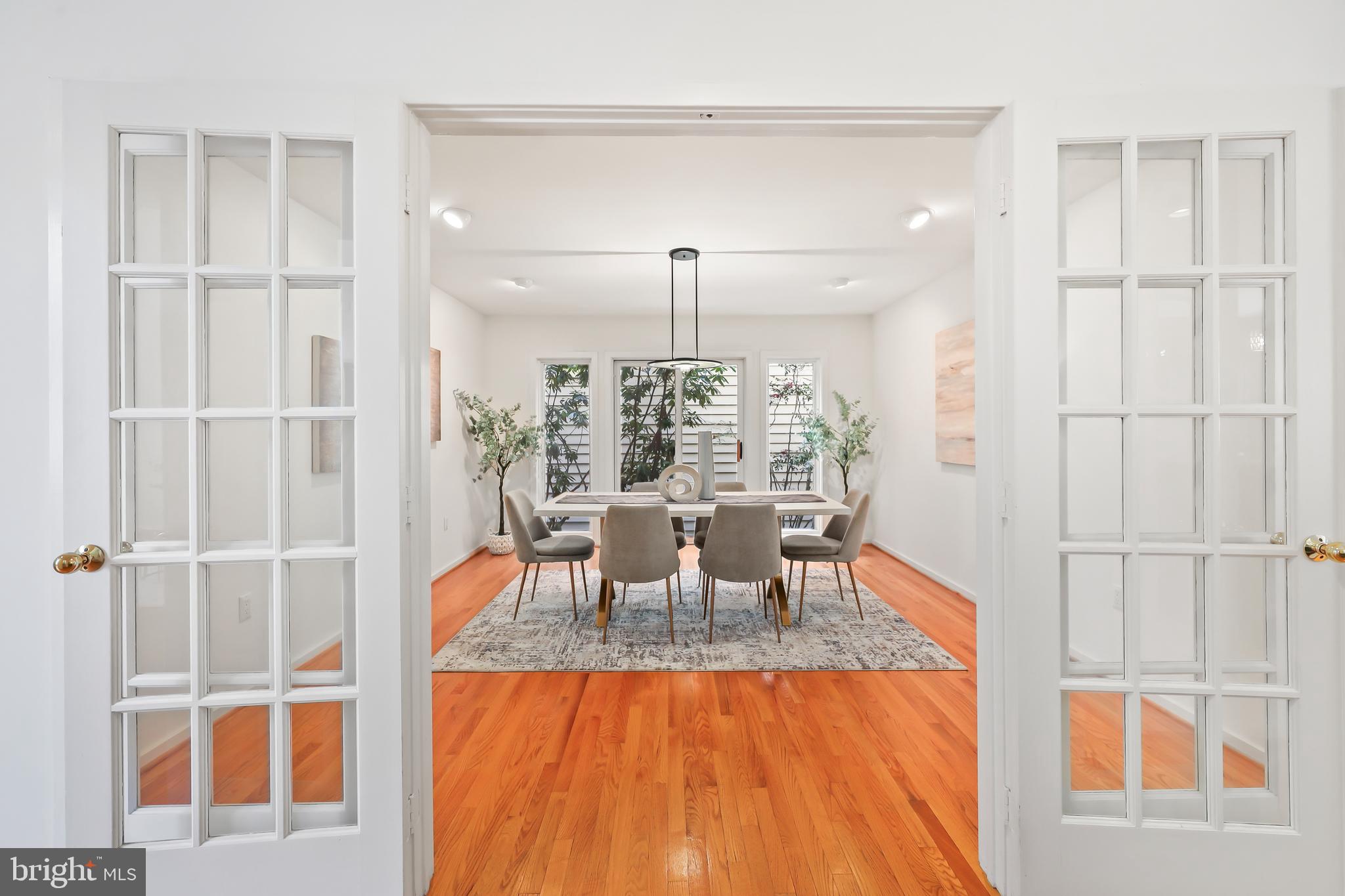 RESTON - Residential