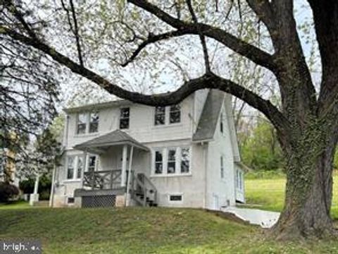 Photo of 360 Dehaven Street, CONSHOHOCKEN, PA 19428 (MLS # PAMC2177846)