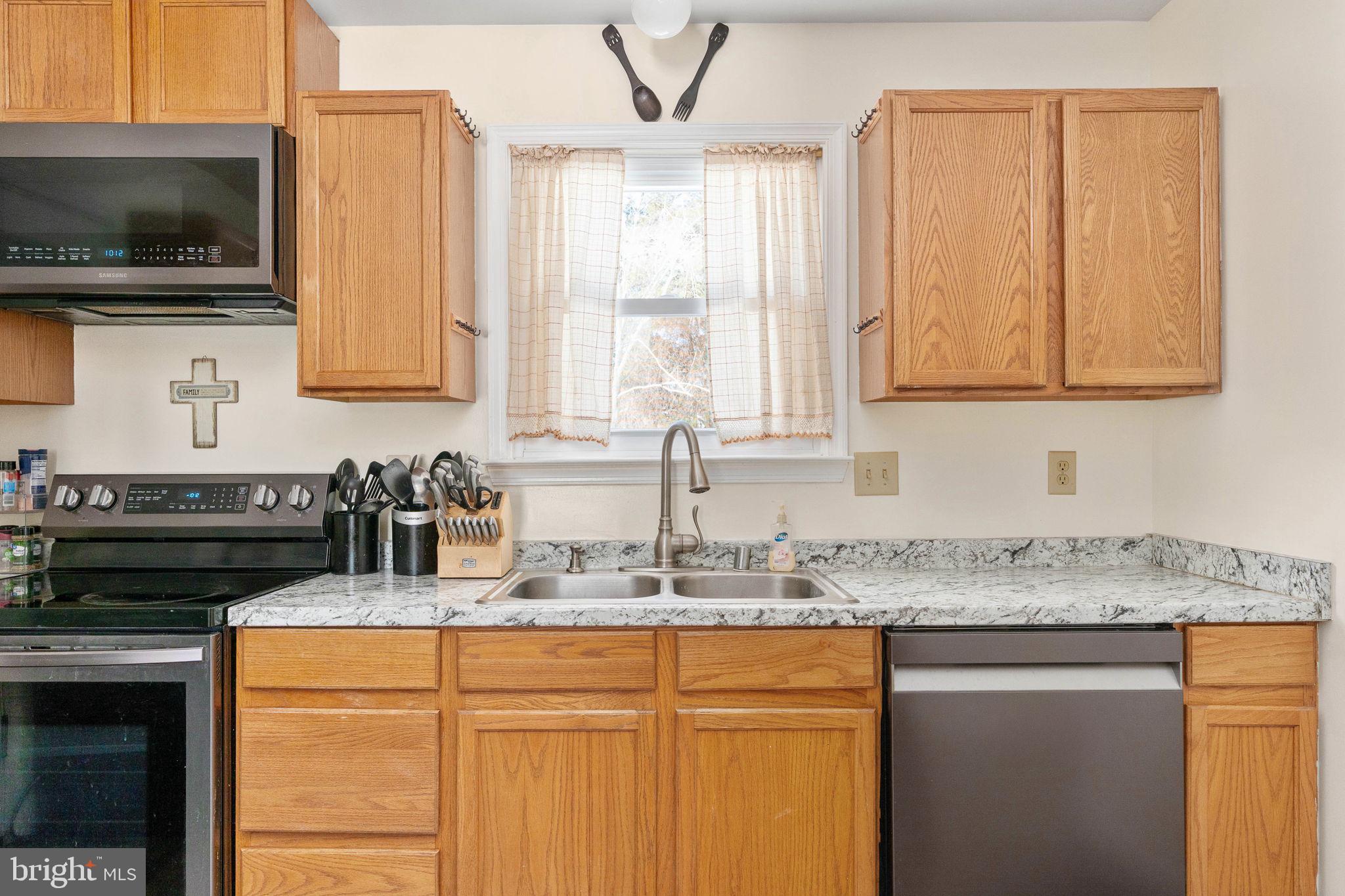 THE ESTATES - Residential