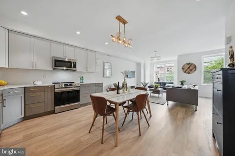 MLS: DCDC2198062