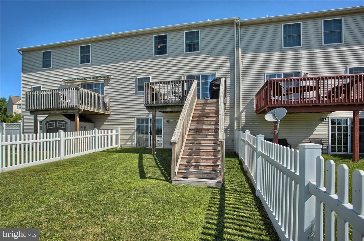 ASHCOMBE FARMS WEST - Residential