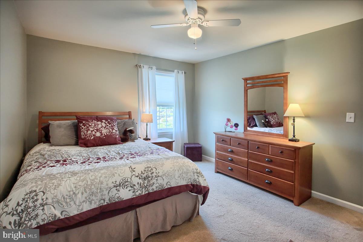 ASHCOMBE FARMS WEST - Residential