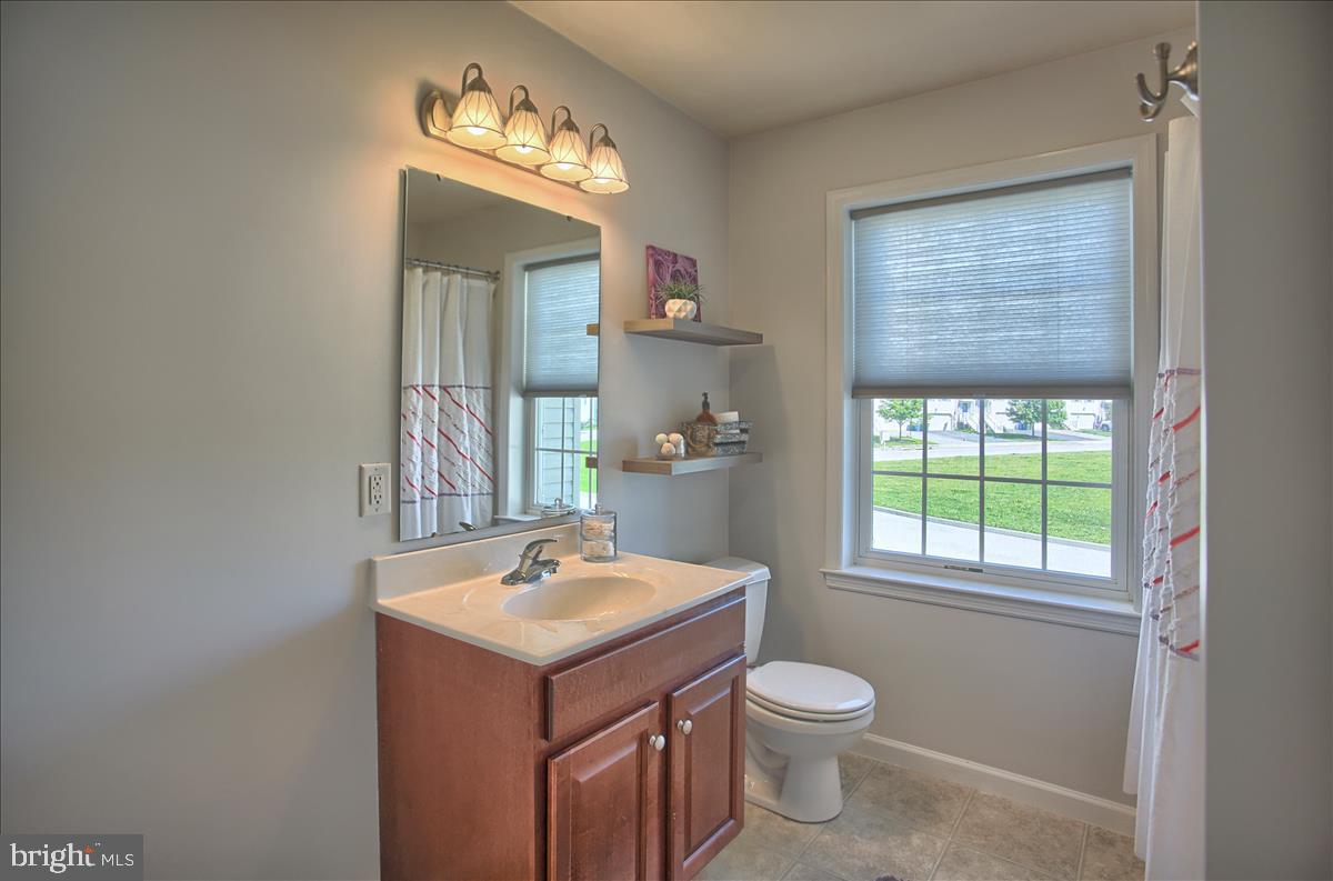 ASHCOMBE FARMS WEST - Residential