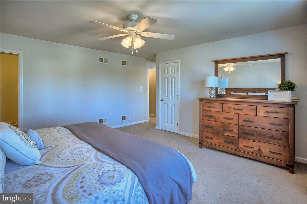 ASHCOMBE FARMS WEST - Residential