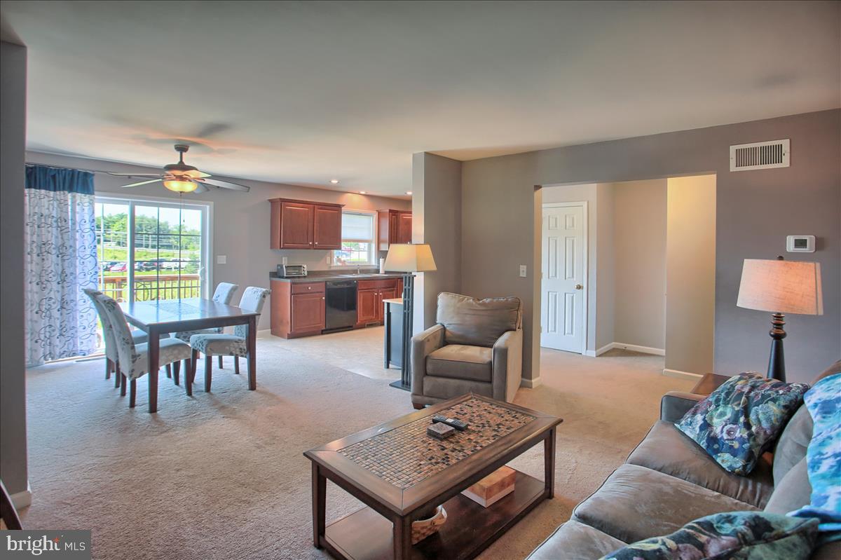 ASHCOMBE FARMS WEST - Residential