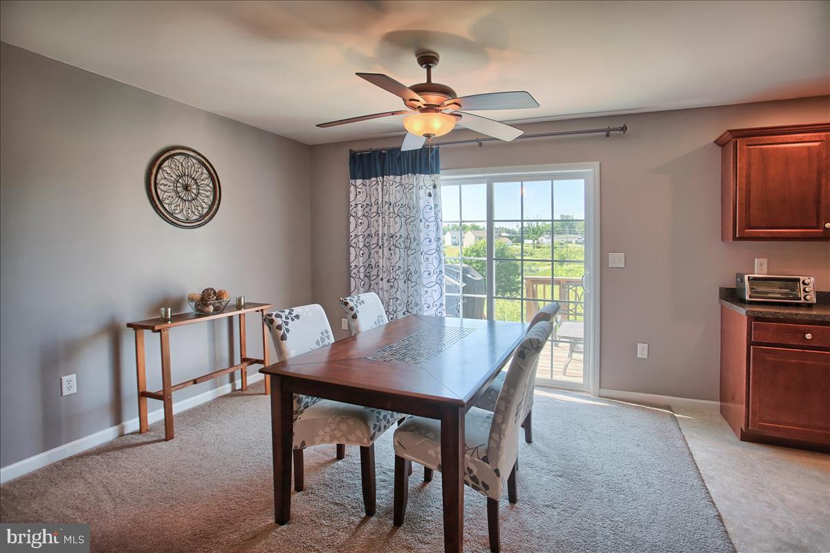 ASHCOMBE FARMS WEST - Residential