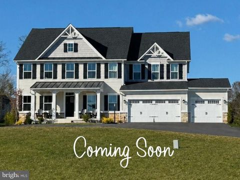 Photo of 6751 Highlander Court, WARRENTON, VA 20187 (MLS # VAFQ2022314)
