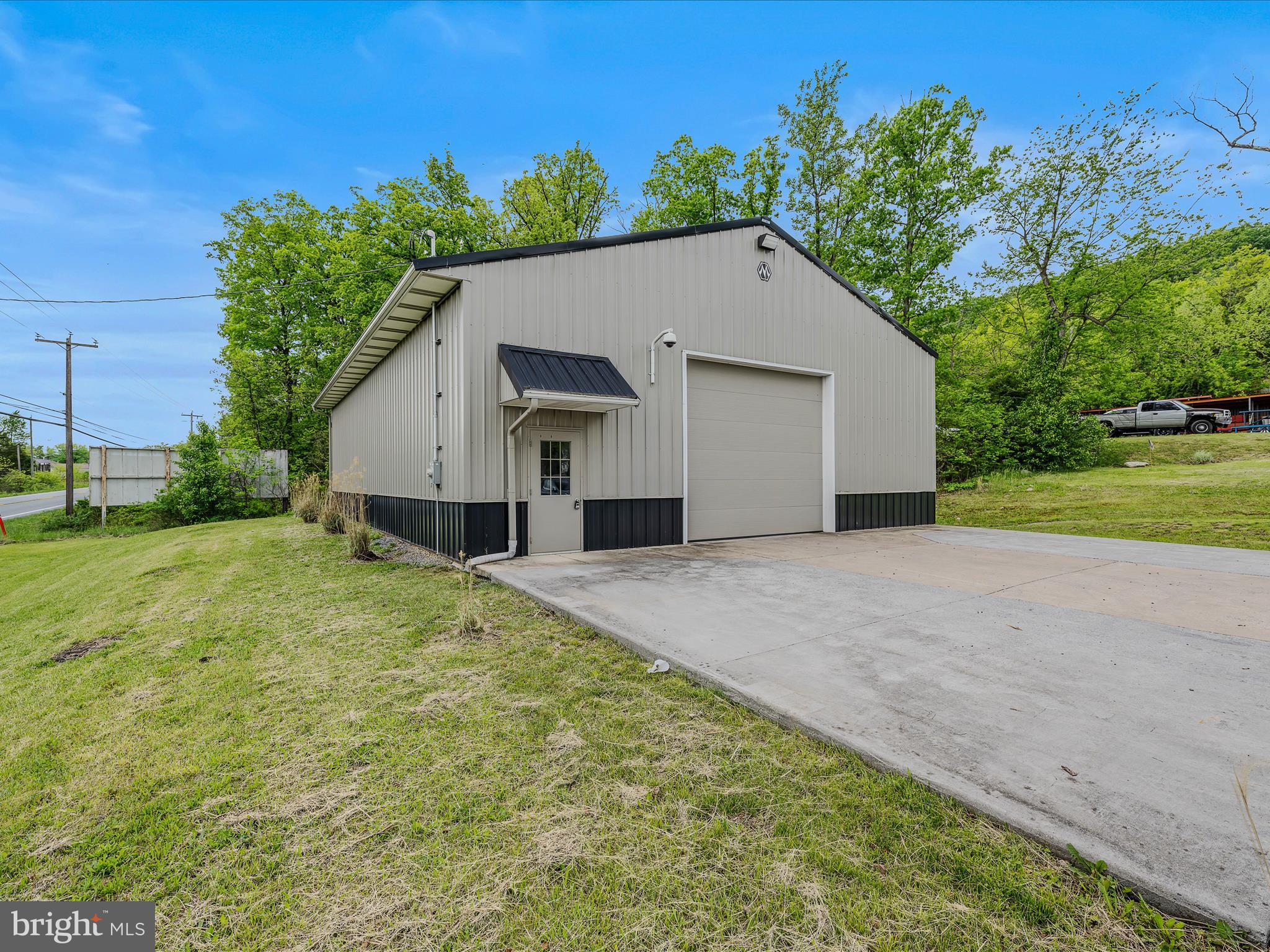 4782 VALLEY ROAD 1