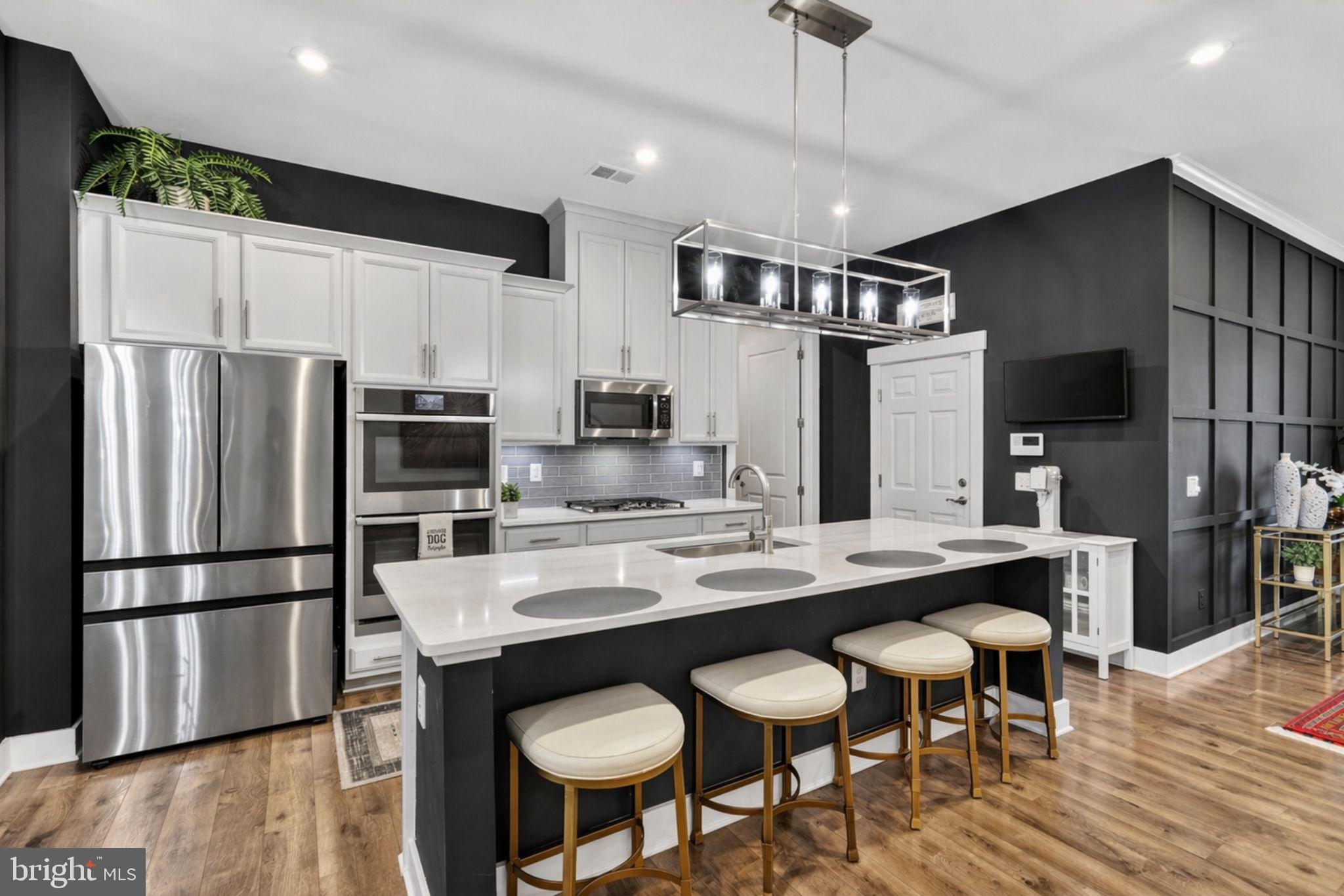 THE RETREAT AT POLAND HILL - Residential