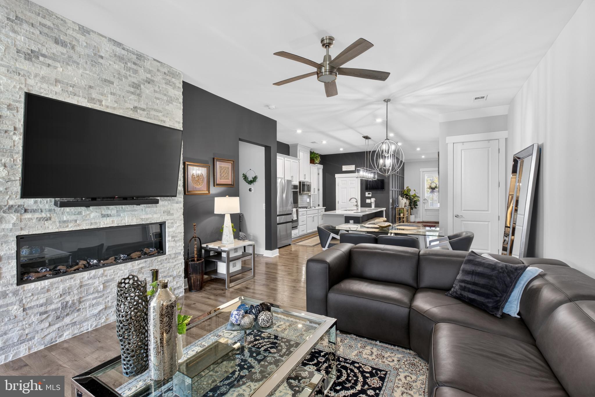 THE RETREAT AT POLAND HILL - Residential