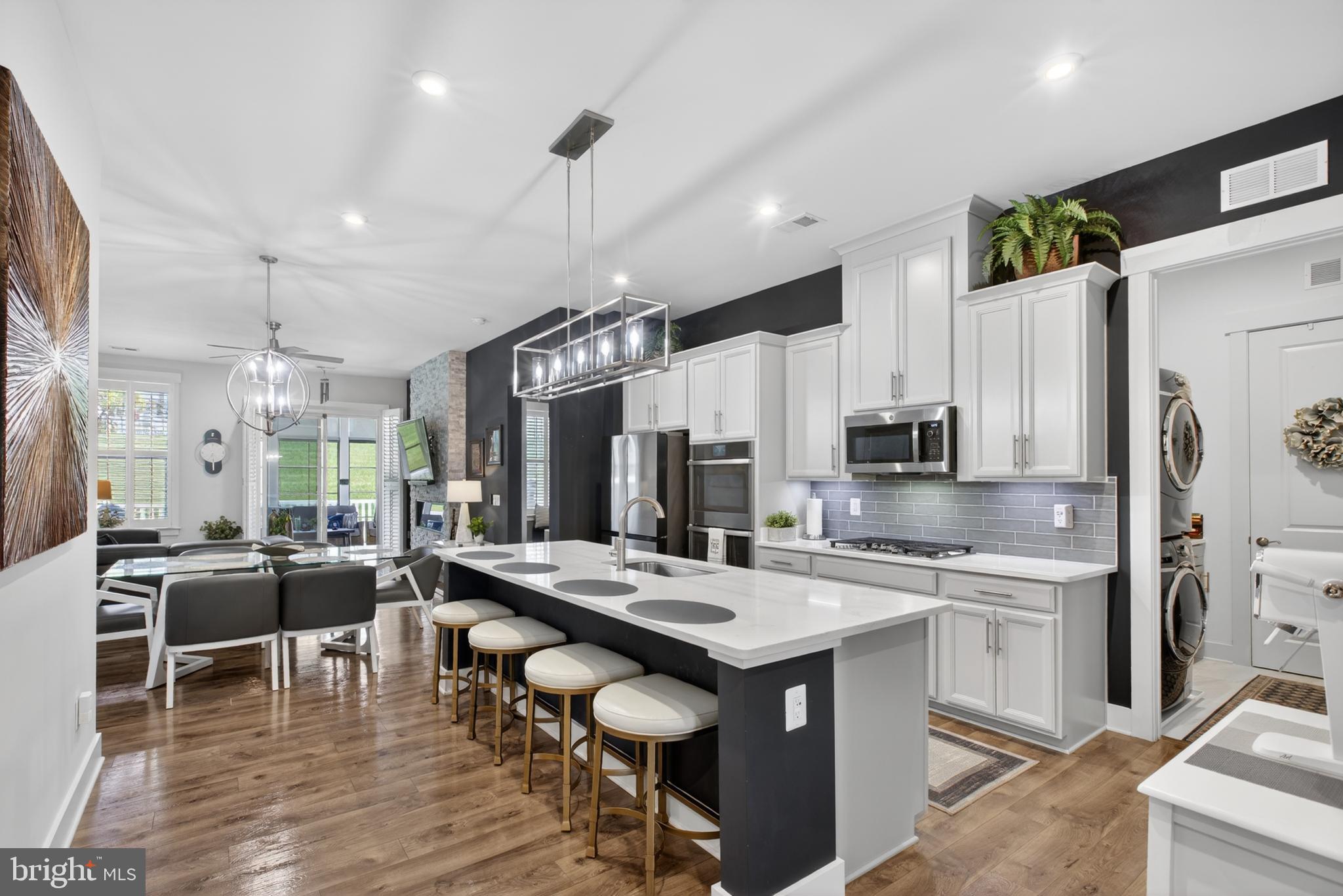 THE RETREAT AT POLAND HILL - Residential