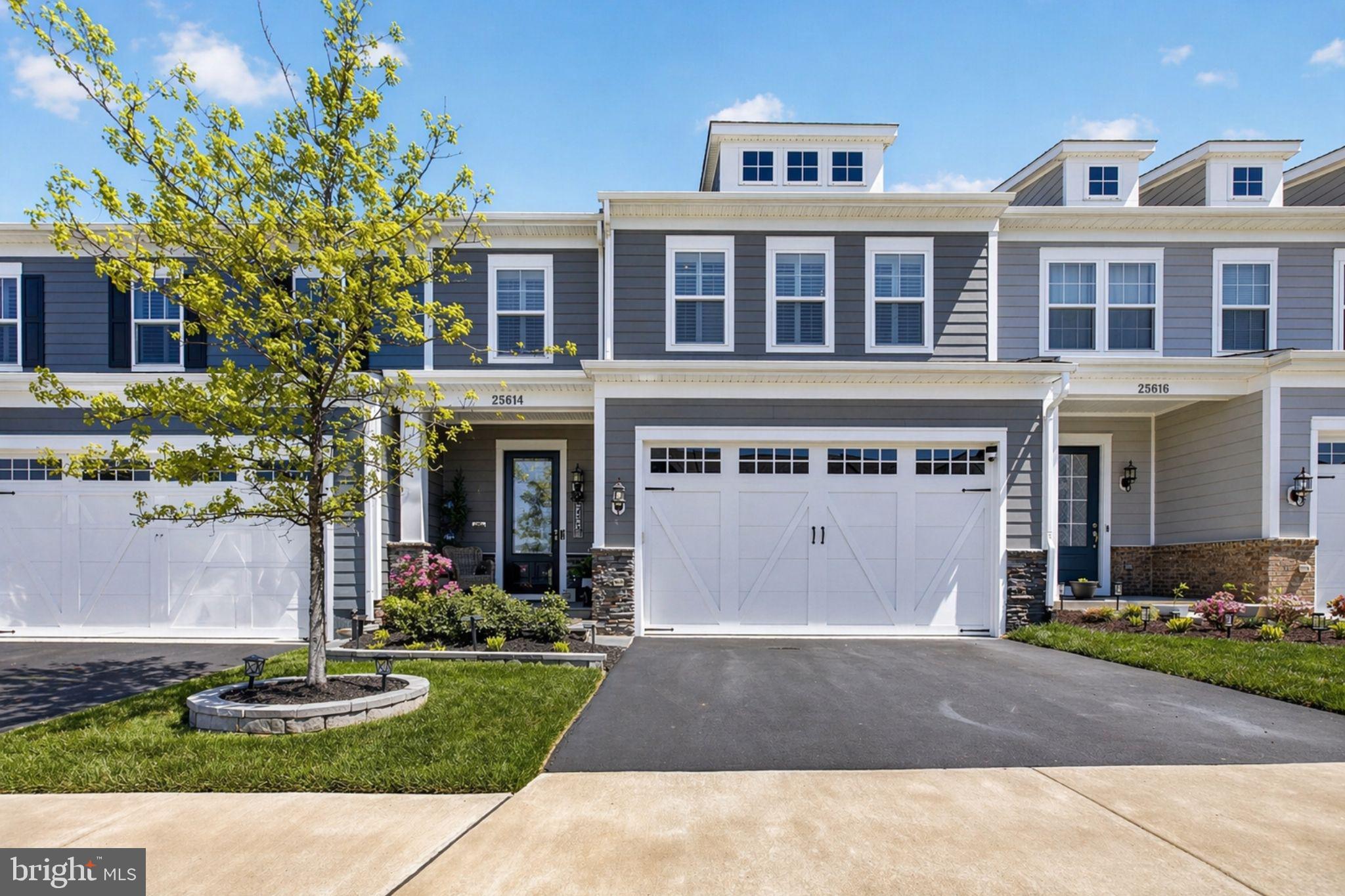 THE RETREAT AT POLAND HILL - Residential