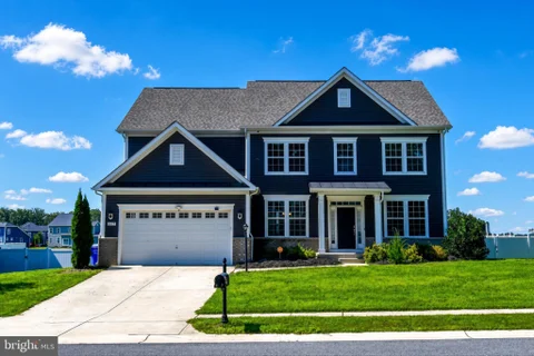 MLS: MDCH2058900