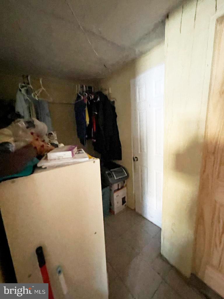 2431-35 N LEITHGOW STREET