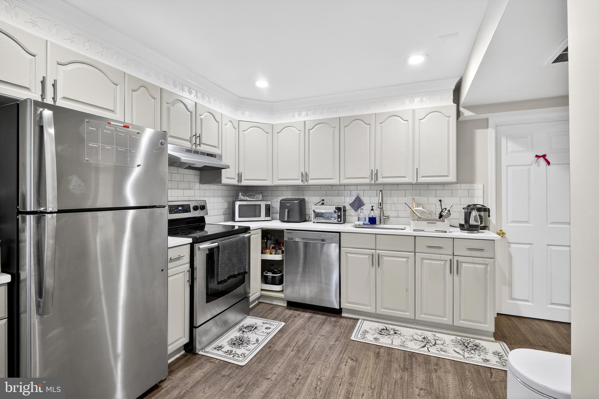 WHEATON OUT RES. (2) - Residential