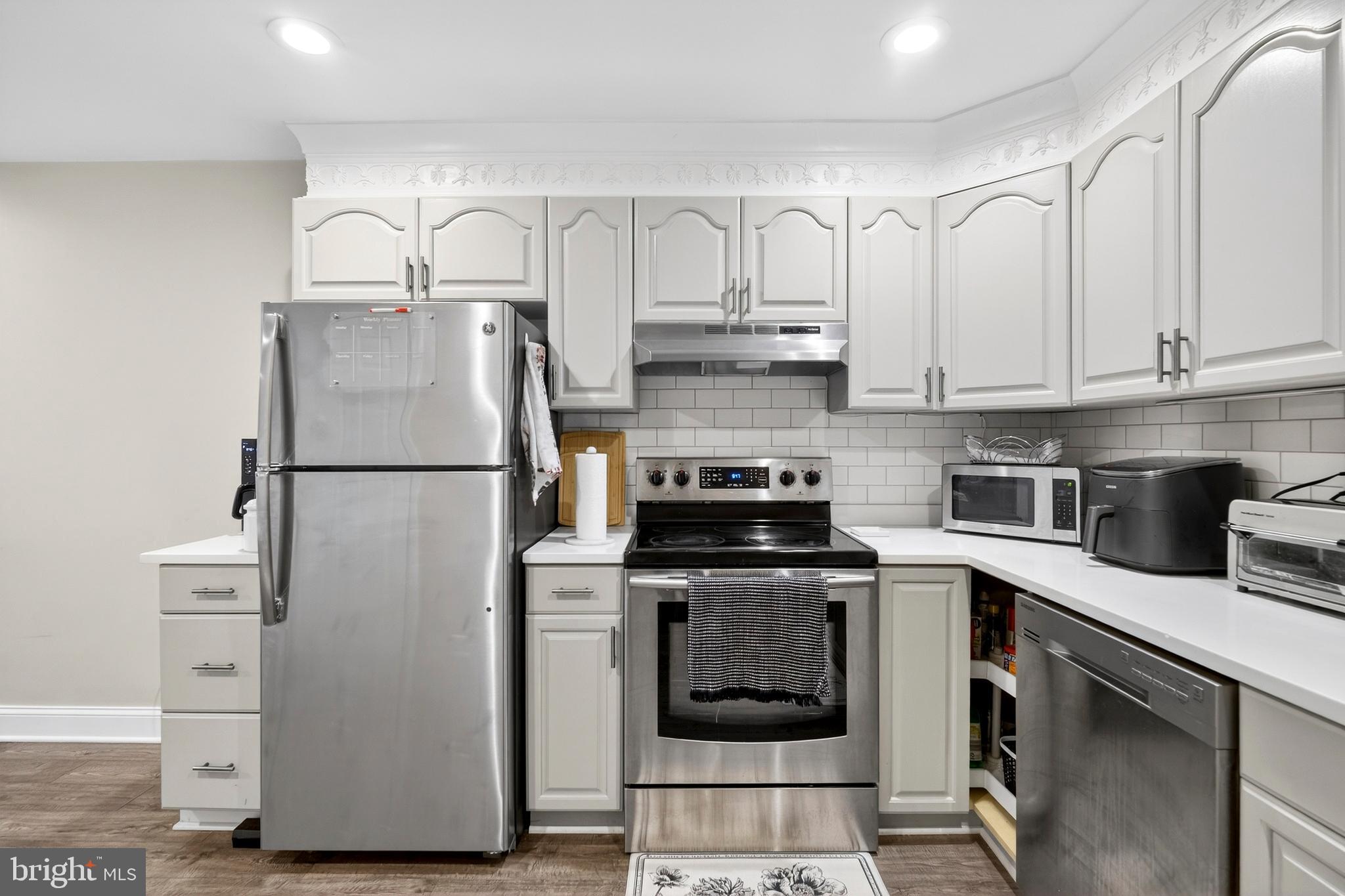 WHEATON OUT RES. (2) - Residential