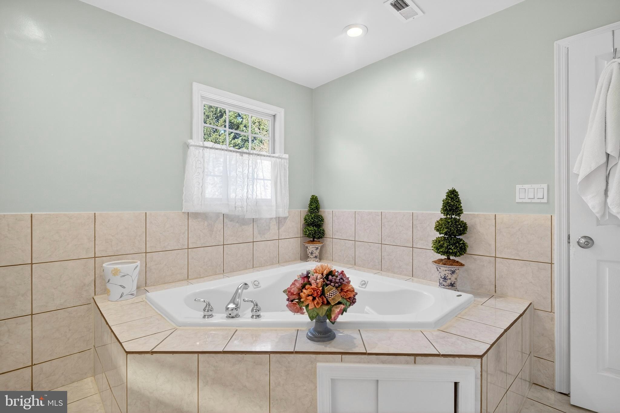 WHEATON OUT RES. (2) - Residential