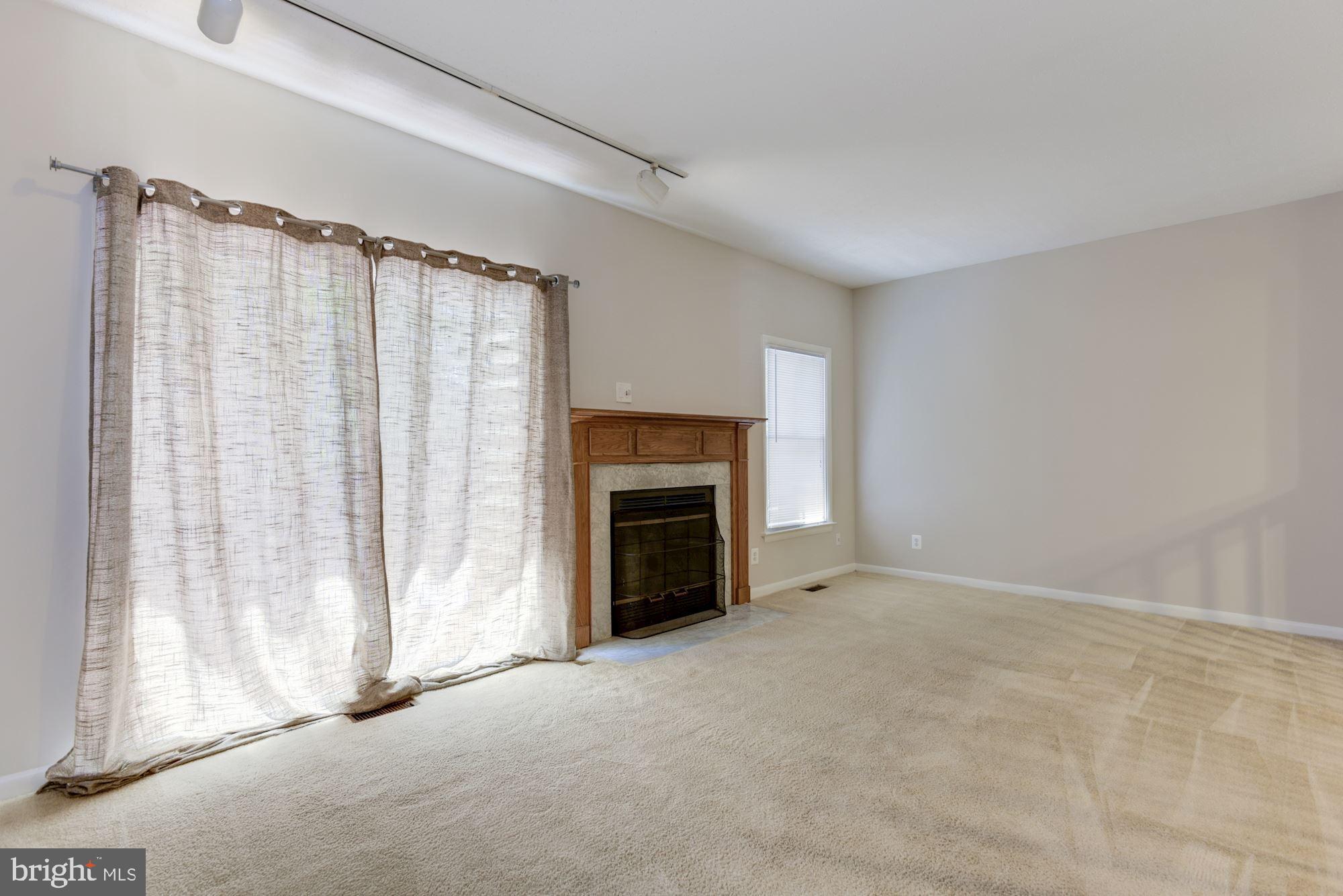 OAK SPRING - Residential Lease