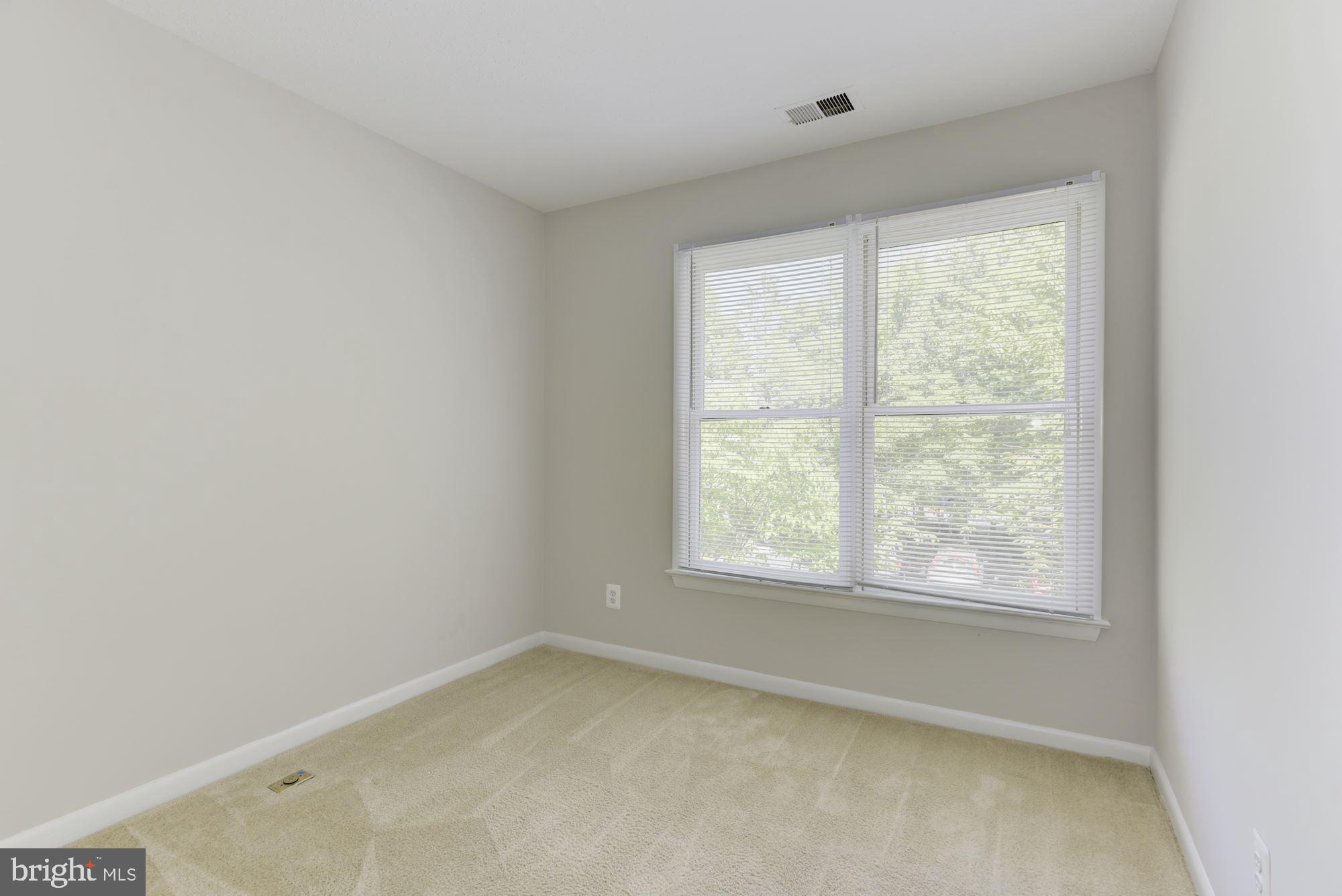 OAK SPRING - Residential Lease