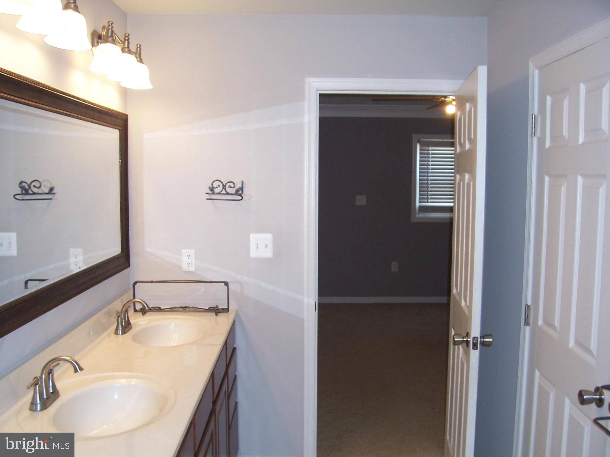 ST CHARLES SUB - CARRINGTON - Residential Lease