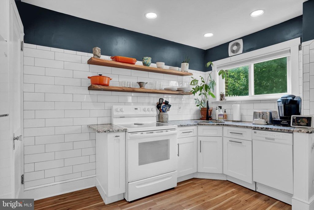 Photo of 535 HAMILTON ST, LANCASTER, PA 17602 (MLS # PALA2038614)