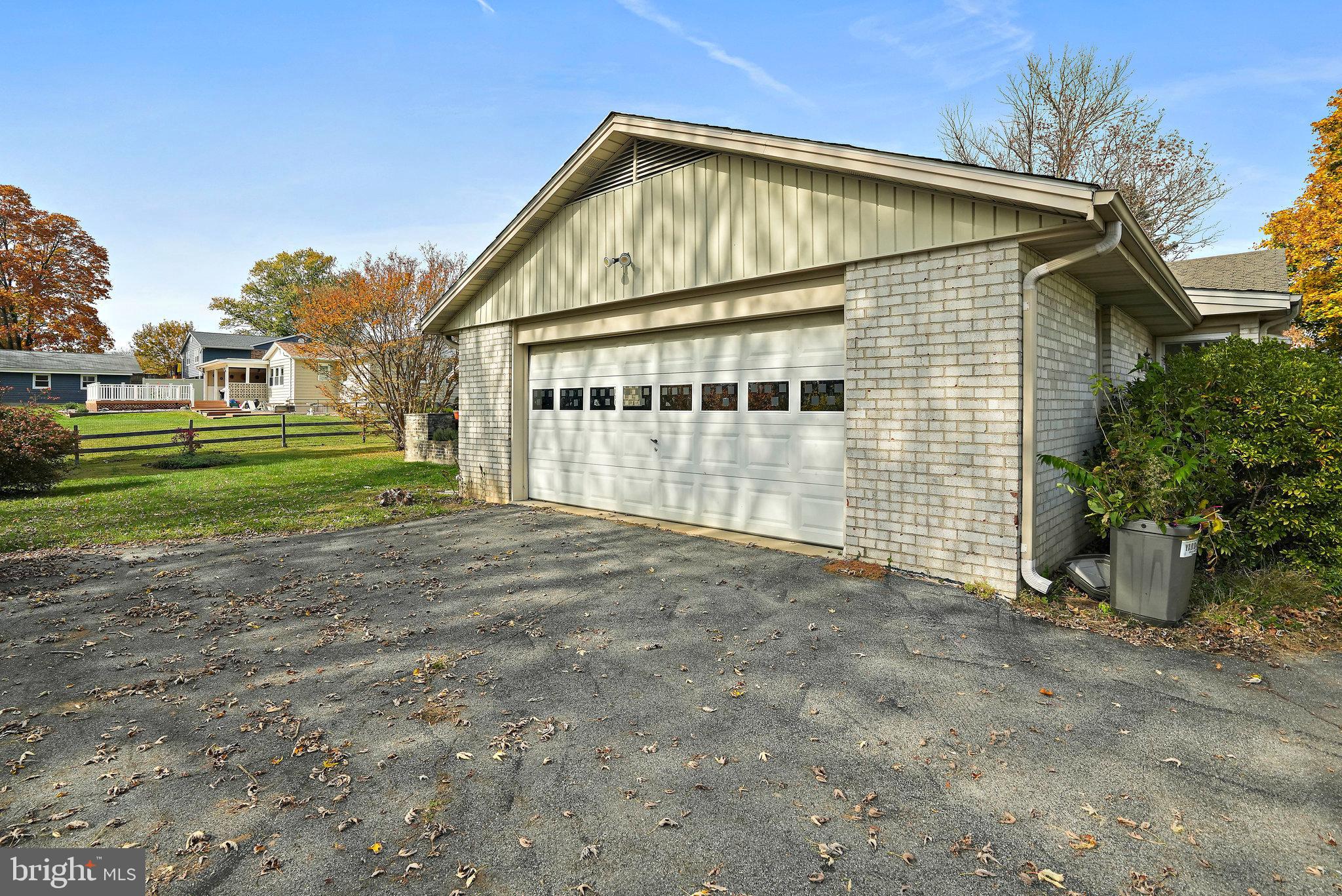 MT RADNOR HEIGHTS - Residential