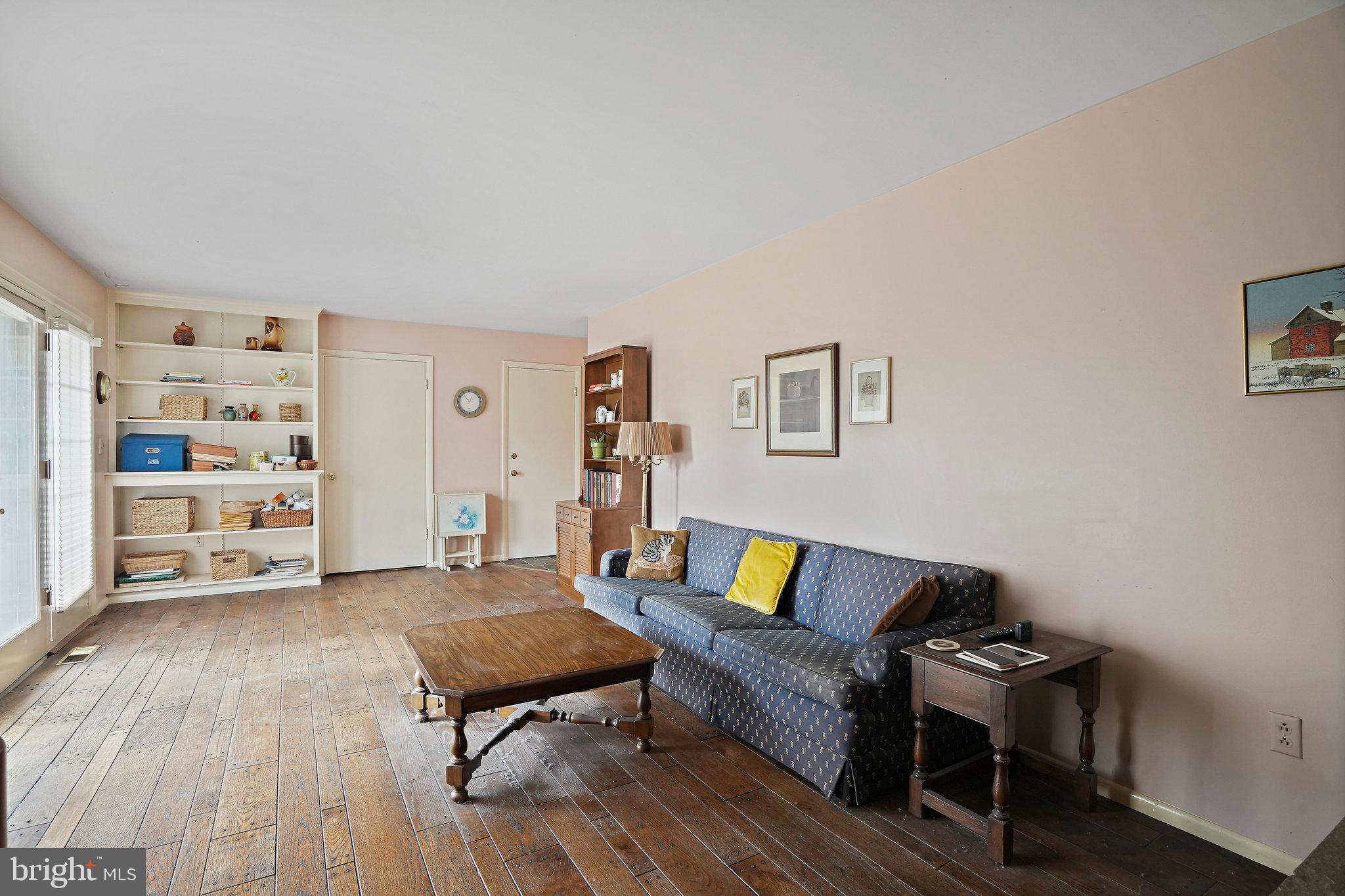 MT RADNOR HEIGHTS - Residential