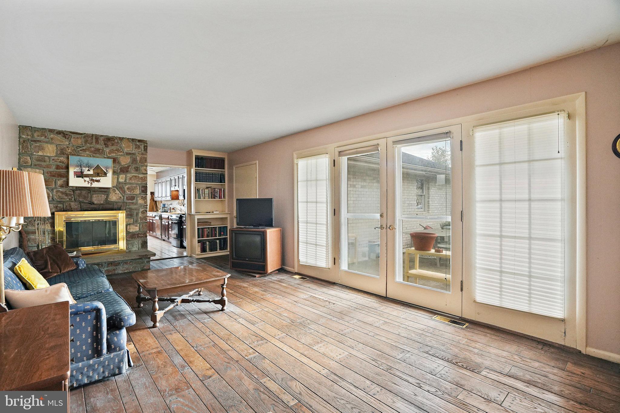 MT RADNOR HEIGHTS - Residential