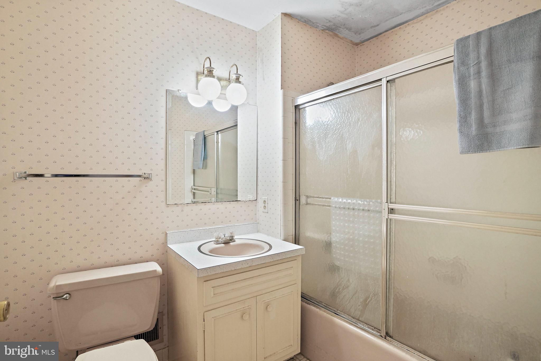 MT RADNOR HEIGHTS - Residential