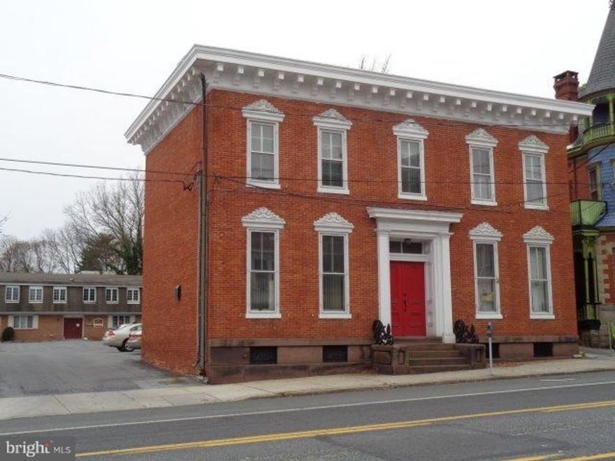 7 apartment unit + office rental. 29 total parking spaces with 10-11 rented for additional monthly income. C-1 (Central Business District) zoning in downtown Carlisle. 8.6% Cap Rate. See associated docs for additional information.