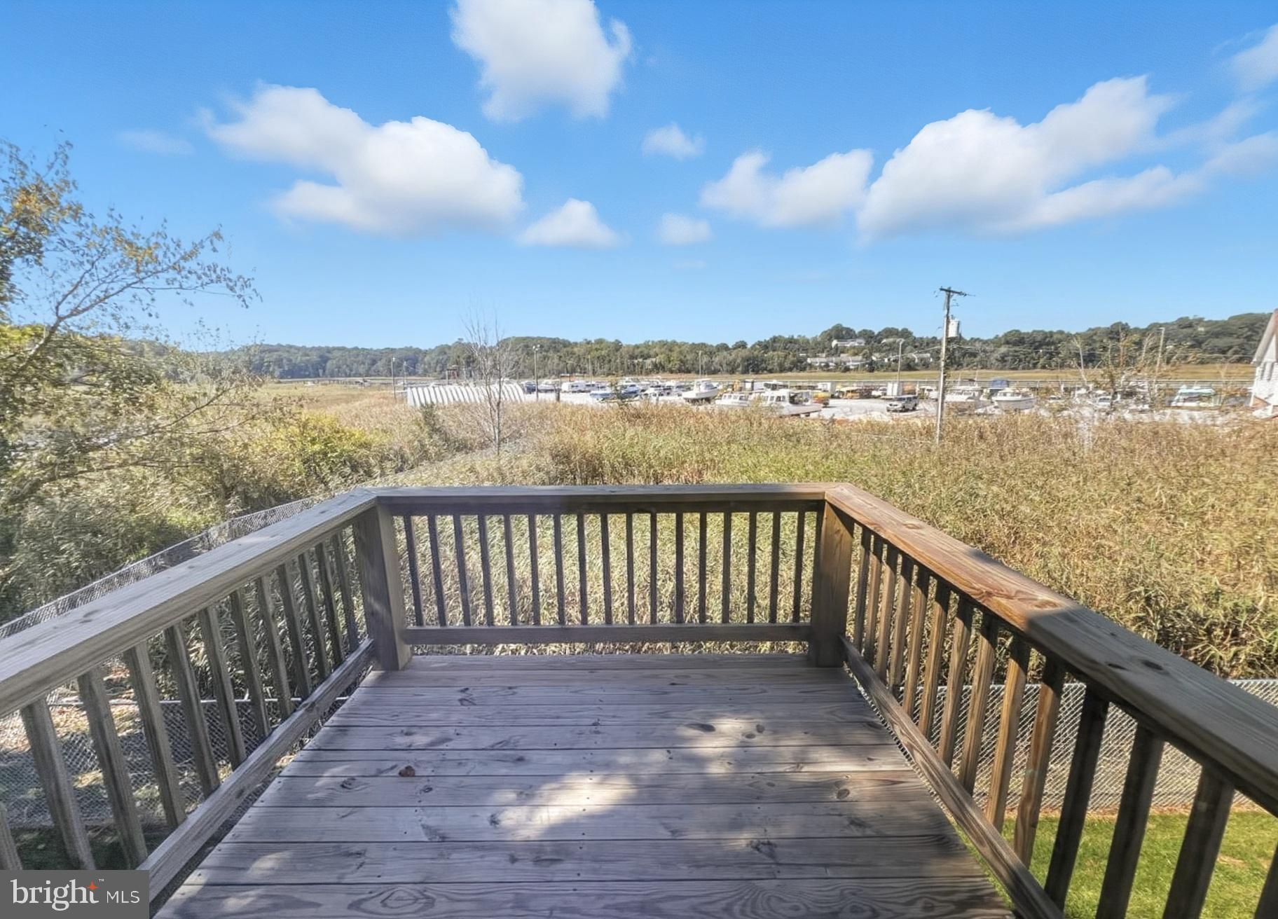 CAPTAINS QUARTER CONDOMINIUM - Residential Lease