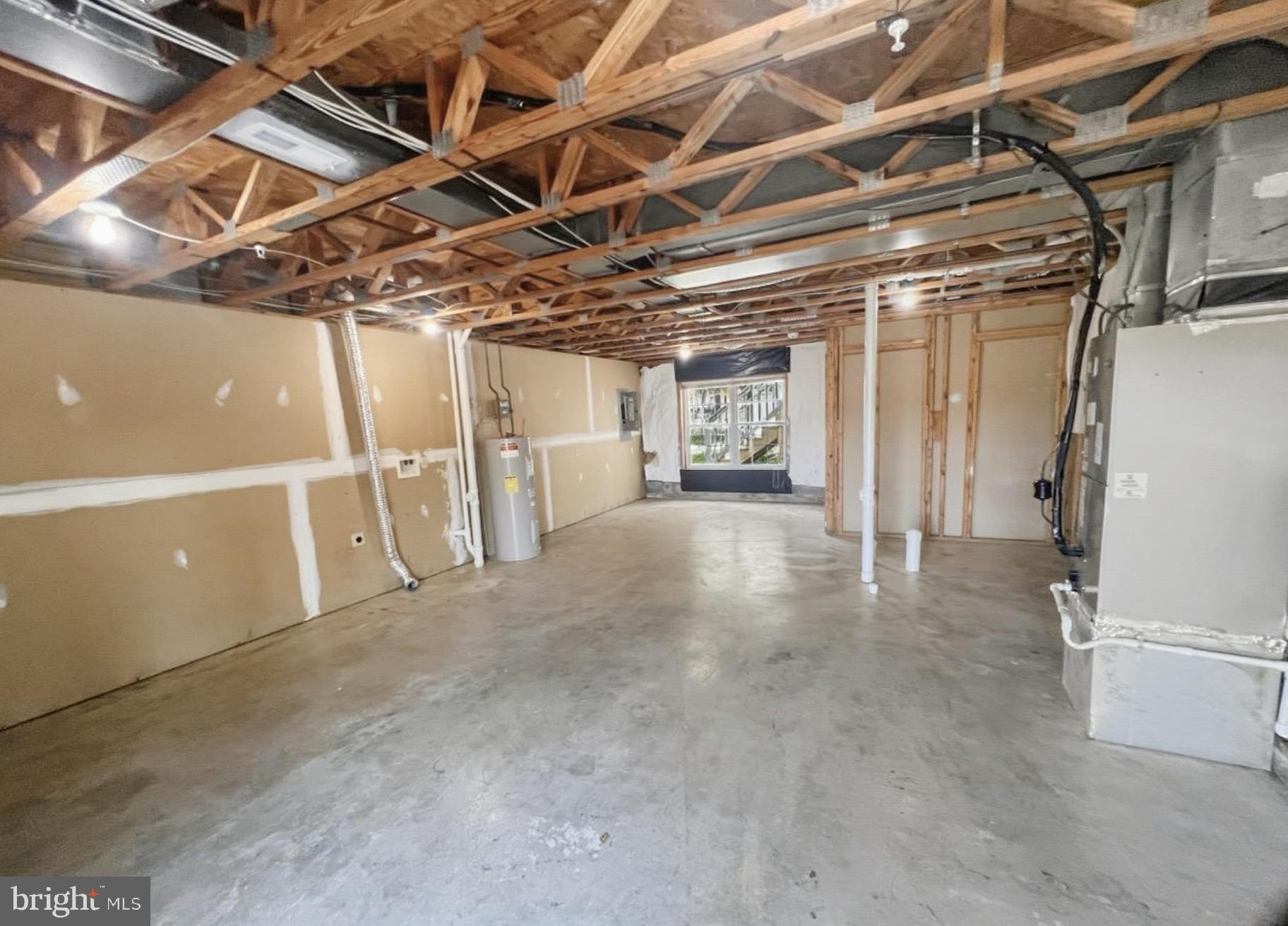 CAPTAINS QUARTER CONDOMINIUM - Residential Lease