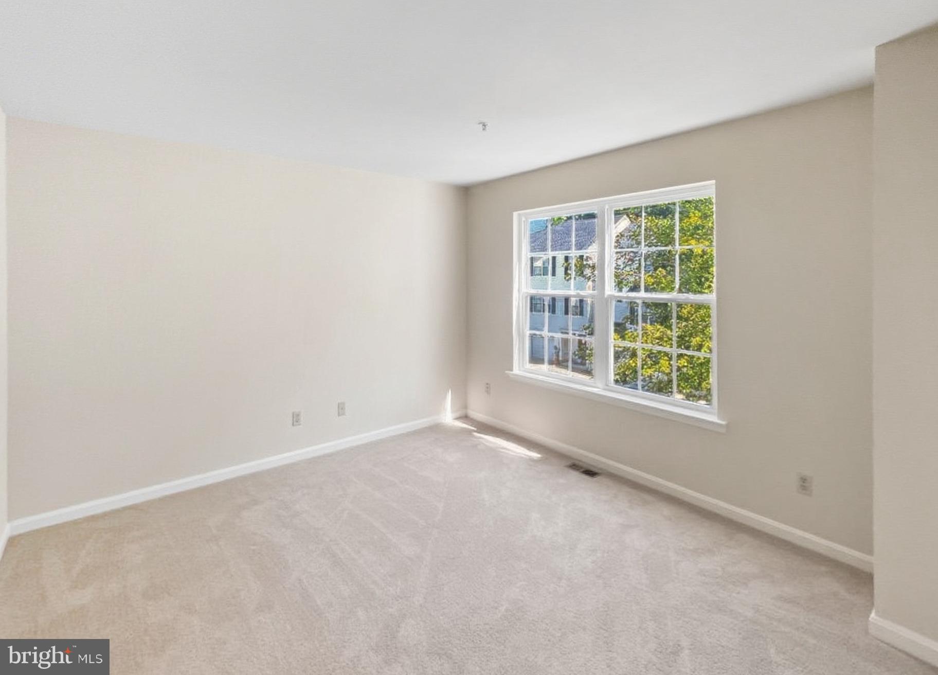 CAPTAINS QUARTER CONDOMINIUM - Residential Lease