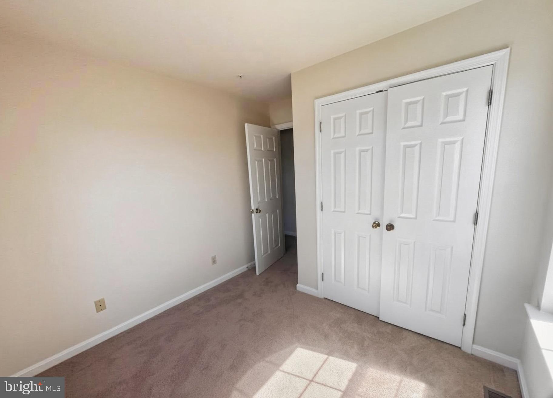 CAPTAINS QUARTER CONDOMINIUM - Residential Lease