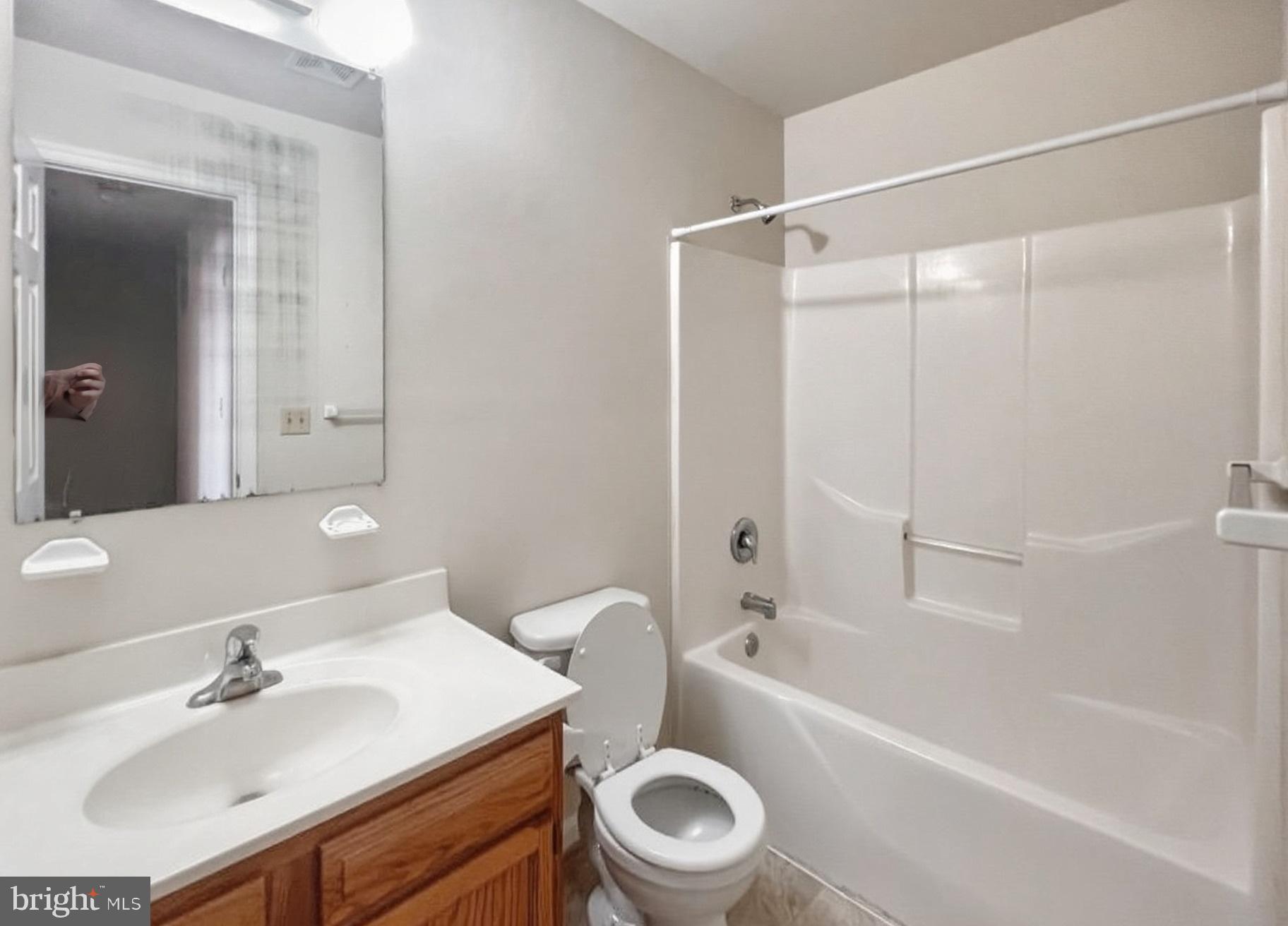 CAPTAINS QUARTER CONDOMINIUM - Residential Lease