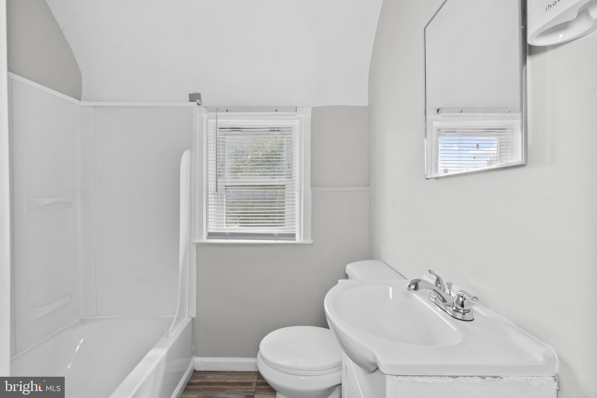 MIDTOWN EDMONDSON - Residential