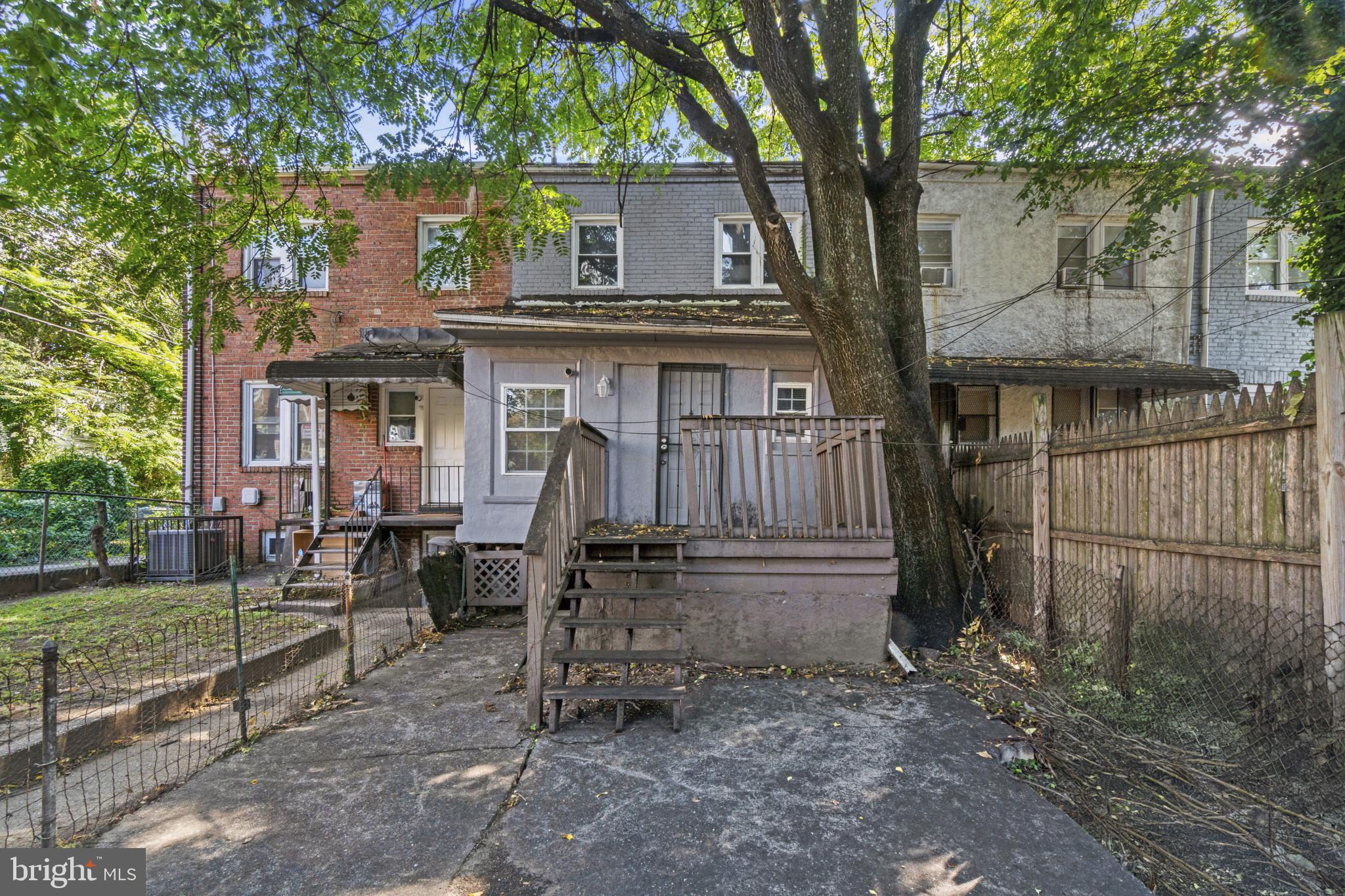 MIDTOWN EDMONDSON - Residential