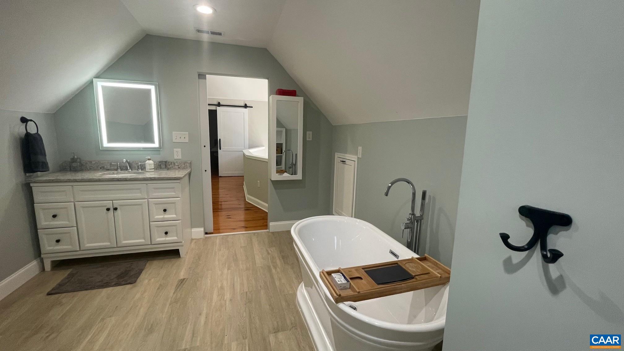 WINDWOOD COVES - Residential