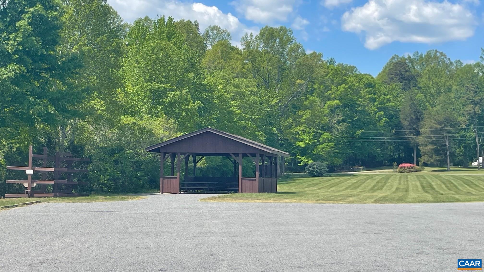 WINDWOOD COVES - Residential